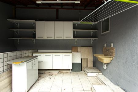 Casa para alugar com 200m², 4 quartos e 5 vagas Casa para alugar com 200m², 4 quartos e 5 vagasTerraço