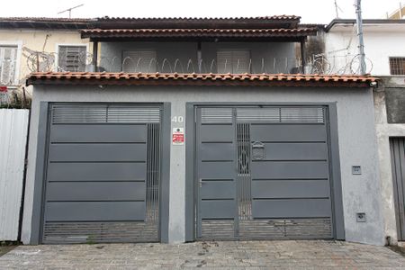 Casa para alugar com 200m², 4 quartos e 5 vagas Casa para alugar com 200m², 4 quartos e 5 vagasFachada