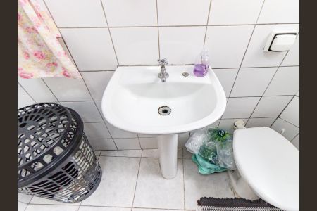 Apartamento para alugar com 52m², 2 quartos e sem vagaBanheiro