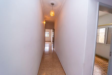 Casa à venda com 250m², 3 quartos e 2 vagasCorredor