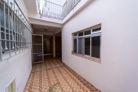 Casa à venda com 250m², 3 quartos e 2 vagasÁrea de Serviço