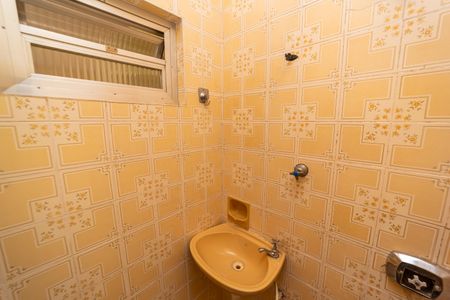 Casa à venda com 250m², 3 quartos e 2 vagasLavabo