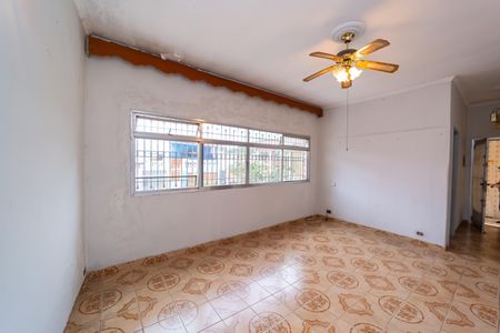 Casa à venda com 250m², 3 quartos e 2 vagasSala