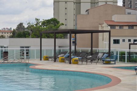 Apartamento à venda com 83m², 2 quartos e 2 vagasÁrea comum - Piscina