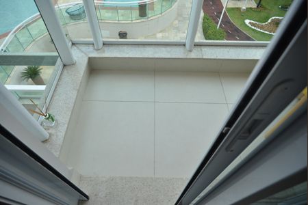 Apartamento à venda com 83m², 2 quartos e 2 vagasSacada da Suíte 2