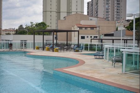 Apartamento à venda com 83m², 2 quartos e 2 vagasÁrea comum - Piscina