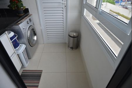 Apartamento à venda com 83m², 2 quartos e 2 vagasÁrea de Serviço