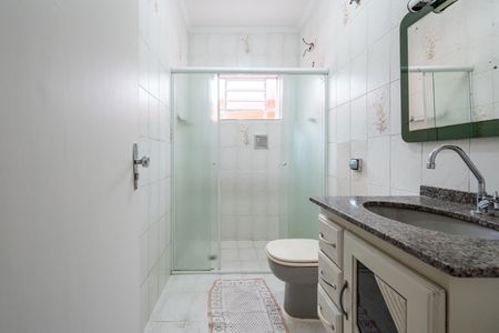 Casa à venda com 188m², 2 quartos e 2 vagasBanheiro Social