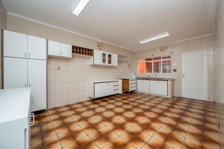 Casa à venda com 188m², 2 quartos e 2 vagasCozinha