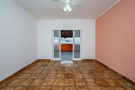 Casa à venda com 188m², 2 quartos e 2 vagasSala