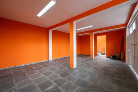 Casa à venda com 188m², 2 quartos e 2 vagasGaragem