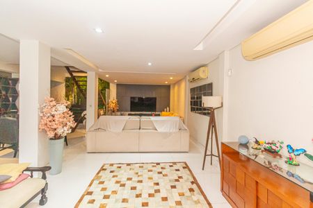 Casa para alugar com 600m², 4 quartos e 1 vagaSala