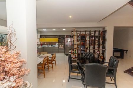 Casa para alugar com 600m², 4 quartos e 1 vagaSala