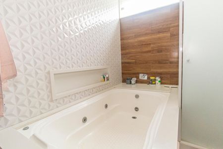 Casa para alugar com 600m², 4 quartos e 1 vagaBanheiro da Suíte