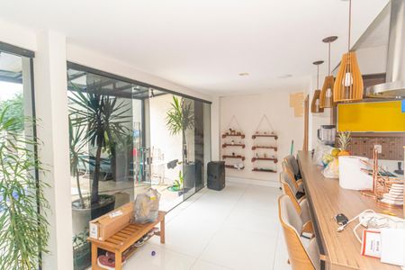 Casa para alugar com 600m², 4 quartos e 1 vagaSala