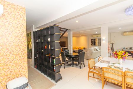 Casa para alugar com 600m², 4 quartos e 1 vagaCozinha