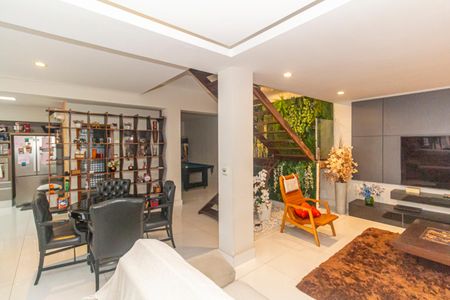 Casa para alugar com 600m², 4 quartos e 1 vagaSala