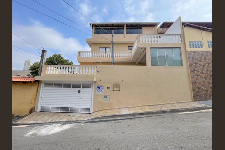 Fachada de casa à venda com 3 quartos, 210m² em Jaguaribe, Osasco