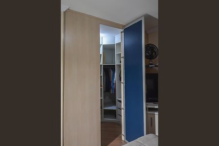 Casa à venda com 206m², 3 quartos e 6 vagasCloset da suíte