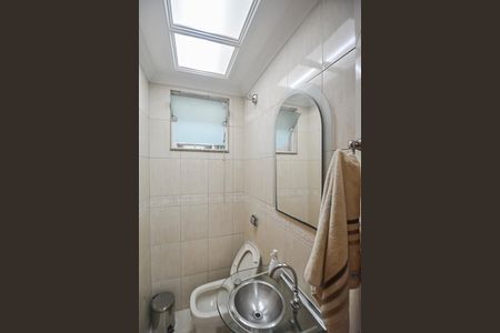 Casa à venda com 206m², 3 quartos e 6 vagas Casa à venda com 206m², 3 quartos e 6 vagasLavabo