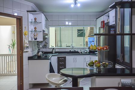 Casa à venda com 206m², 3 quartos e 6 vagas Casa à venda com 206m², 3 quartos e 6 vagasCozinha