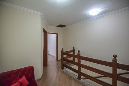 Casa à venda com 206m², 3 quartos e 6 vagasHall dos Quartos