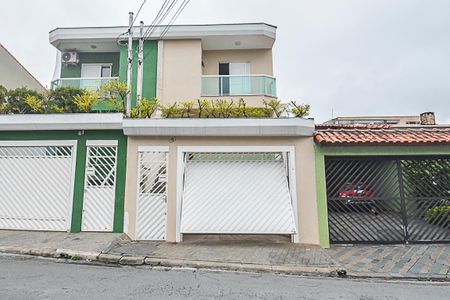 Casa à venda com 206m², 3 quartos e 6 vagasFachada