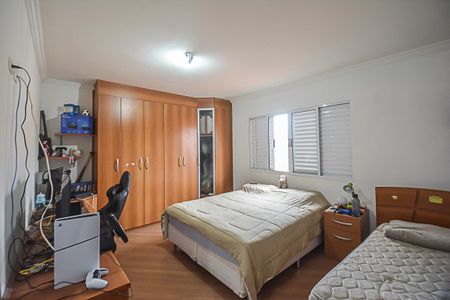 Casa à venda com 206m², 3 quartos e 6 vagasQuarto 2