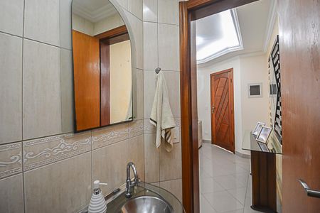 Casa à venda com 206m², 3 quartos e 6 vagas Casa à venda com 206m², 3 quartos e 6 vagasLavabo