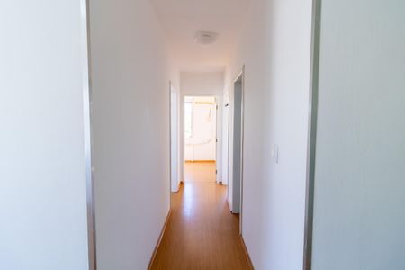 Corredor de apartamento à venda com 3 quartos, 69m² em Vila Nova, Porto Alegre