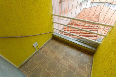 Casa à venda com 150m², 3 quartos e 3 vagas Casa à venda com 150m², 3 quartos e 3 vagasVaranda