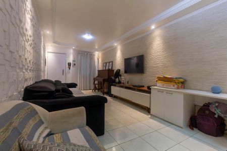 Casa à venda com 150m², 3 quartos e 3 vagas Casa à venda com 150m², 3 quartos e 3 vagasSala