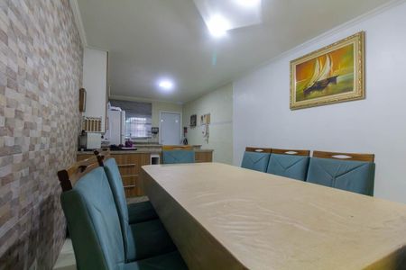 Casa à venda com 150m², 3 quartos e 3 vagas Casa à venda com 150m², 3 quartos e 3 vagasCozinha