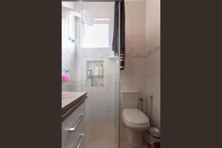 Apartamento à venda com 180m², 4 quartos e 3 vagas Apartamento à venda com 180m², 4 quartos e 3 vagasBanheiro da Suíte 1