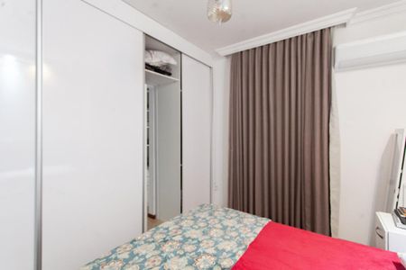 Apartamento à venda com 180m², 4 quartos e 3 vagas Apartamento à venda com 180m², 4 quartos e 3 vagasSuíte 1