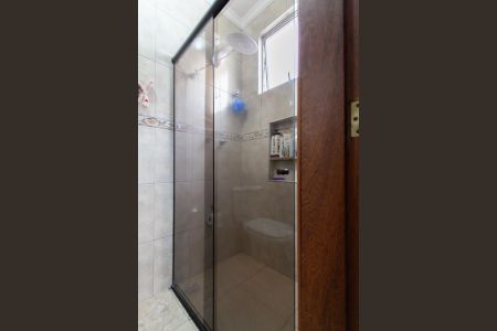 Apartamento à venda com 180m², 4 quartos e 3 vagas Apartamento à venda com 180m², 4 quartos e 3 vagasBanheiro da Suíte 2