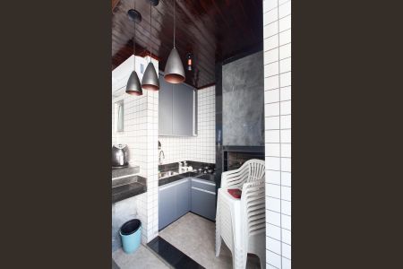 Apartamento à venda com 180m², 4 quartos e 3 vagas Apartamento à venda com 180m², 4 quartos e 3 vagasCobertura