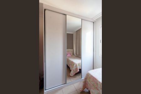 Apartamento à venda com 180m², 4 quartos e 3 vagas Apartamento à venda com 180m², 4 quartos e 3 vagasQuarto 2