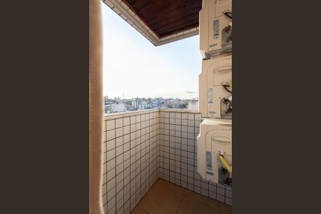 Apartamento à venda com 180m², 4 quartos e 3 vagas Apartamento à venda com 180m², 4 quartos e 3 vagasVaranda da Suíte 2