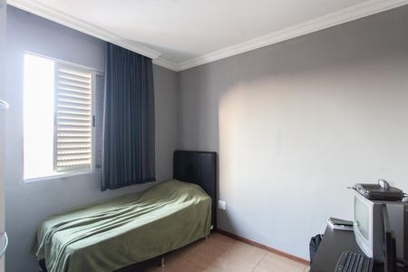 Apartamento à venda com 180m², 4 quartos e 3 vagas Apartamento à venda com 180m², 4 quartos e 3 vagasQuarto 1