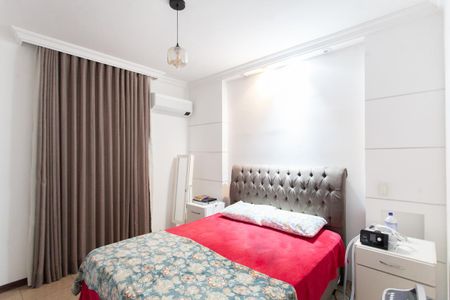 Apartamento à venda com 180m², 4 quartos e 3 vagas Apartamento à venda com 180m², 4 quartos e 3 vagasSuíte 1