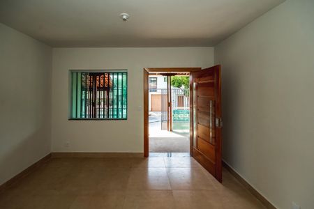 Sala de casa à venda com 3 quartos, 360m² em Serrano, Belo Horizonte