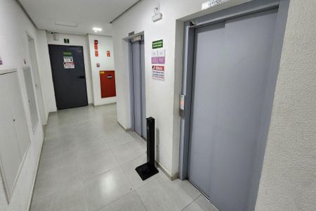 Apartamento para alugar com 52m², 2 quartos e 1 vaga Apartamento para alugar com 52m², 2 quartos e 1 vagaElevadores