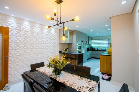 Casa à venda com 226m², 4 quartos e 4 vagasCopa/Cozinha