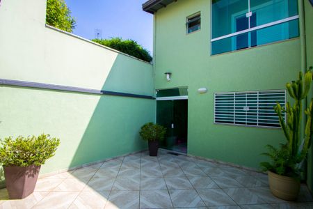 Casa à venda com 226m², 4 quartos e 4 vagasQuintal