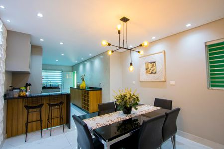 Casa à venda com 226m², 4 quartos e 4 vagasCopa/Cozinha