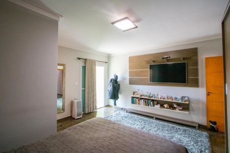 Casa à venda com 226m², 4 quartos e 4 vagasQuarto 1 - Suíte