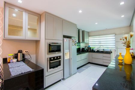 Casa à venda com 226m², 4 quartos e 4 vagasCopa/Cozinha