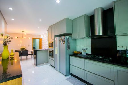 Casa à venda com 226m², 4 quartos e 4 vagasCopa/Cozinha