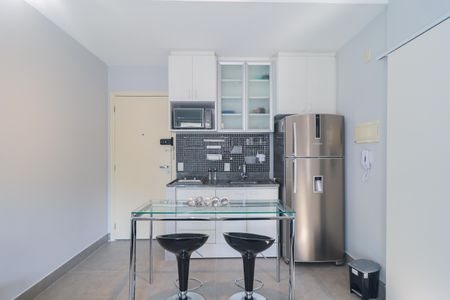 Cozinha de apartamento para alugar com 1 quarto, 33m² em Vila Andrade, São Paulo